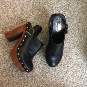 Jeffrey Campbell size 5 woodies